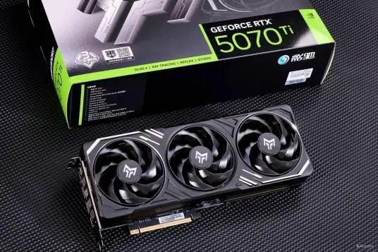 GeForce RTX 5070 Ti 产品图